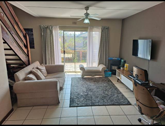 2 BEDROOM FLAT FOR SALE IN SONNEGLANS